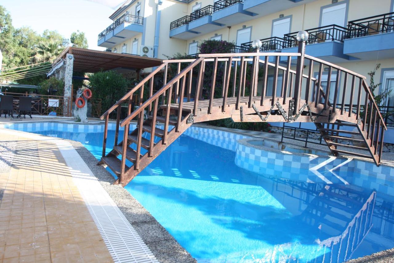 Pebble Beach Hotel Plomári Kültér fotó