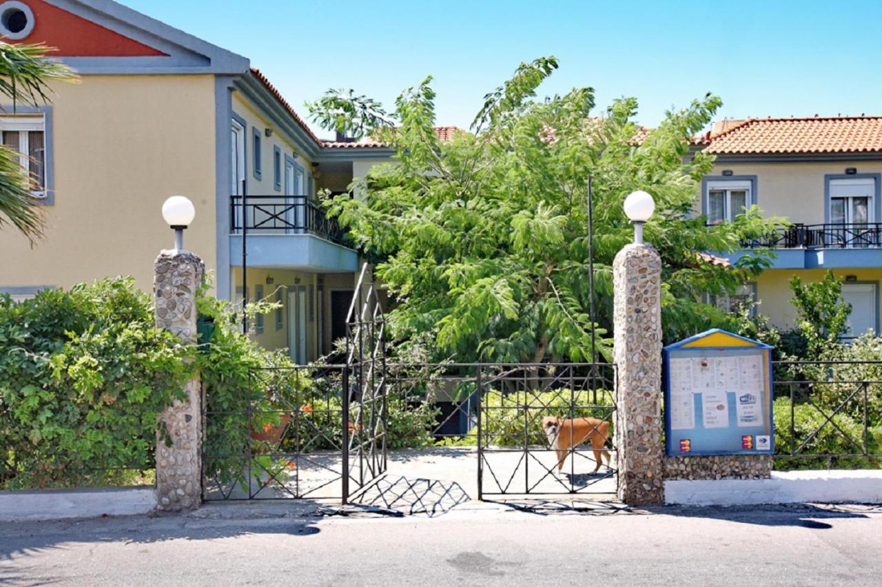 Pebble Beach Hotel Plomári Kültér fotó