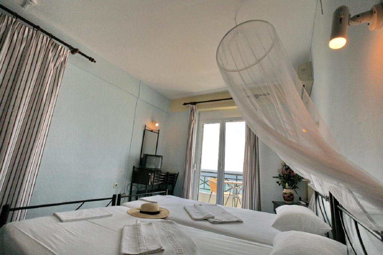 Pebble Beach Hotel Plomári Kültér fotó