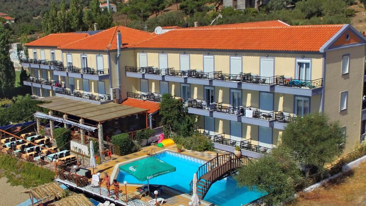 Pebble Beach Hotel Plomári Kültér fotó